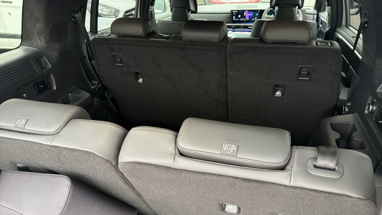 Hyundai SANTA FE 1.6 TGDi Plug-in Hybrid Calligraphy 5dr 4WD Auto Estate